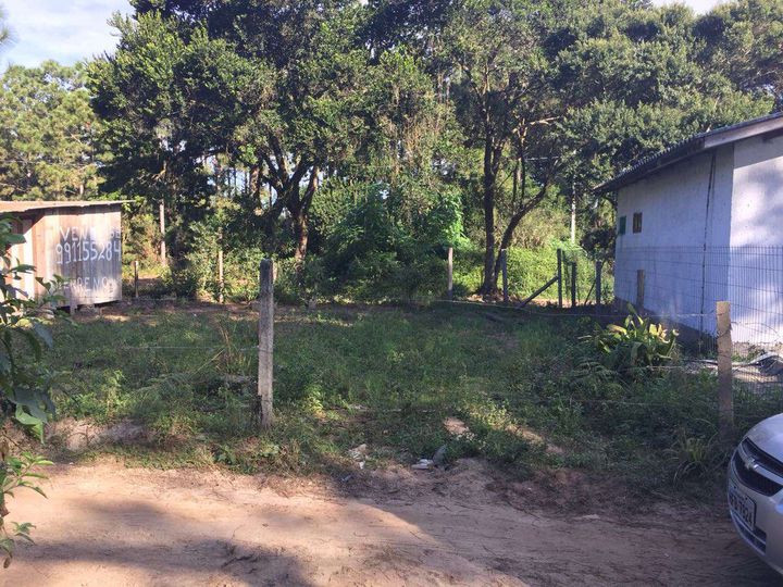 Terreno à Venda, 102 m² em São João Do Rio Vermelho - Florianópolis