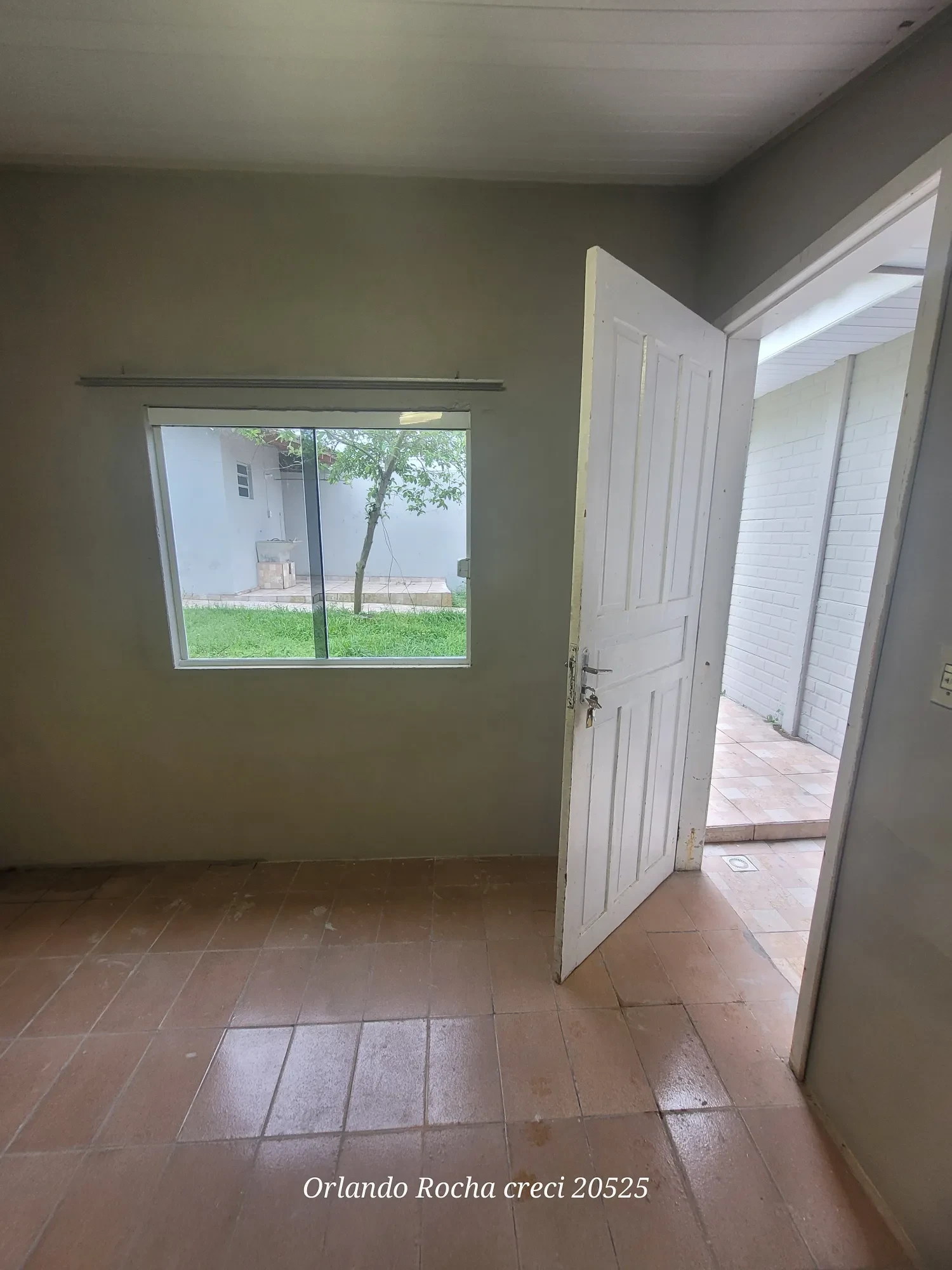 Foto do imóvel: Casa com 1 Quarto à Venda, 1 metros em Limoeiro - São Paulo