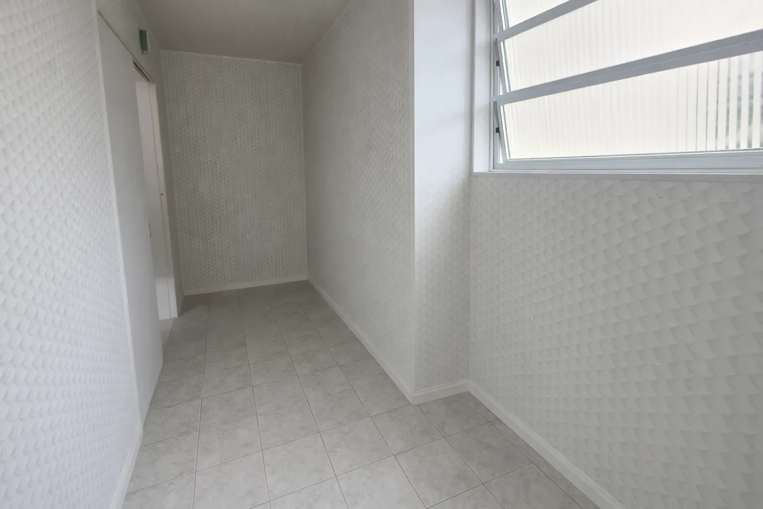 Imagem Apartamento com 2 Quartos à Venda, 57 m² em Coqueiros - Florianópolis