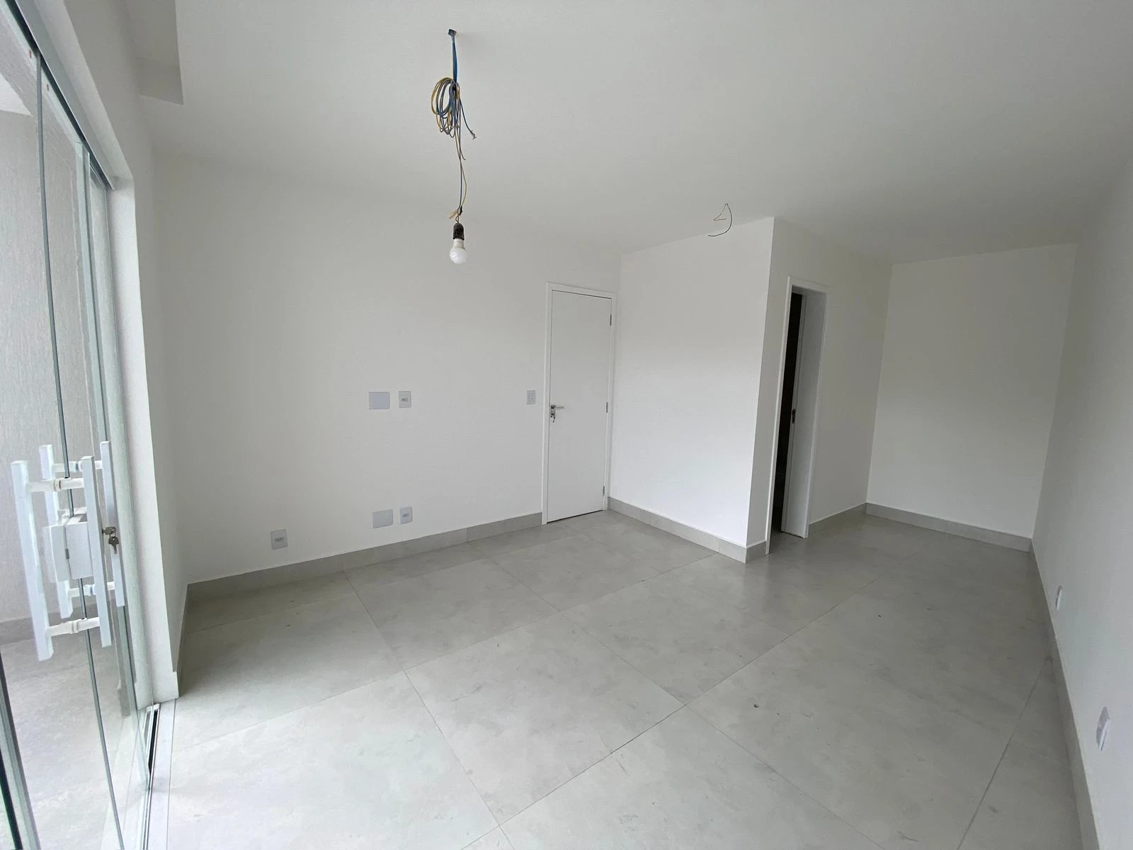 Foto do imóvel: Casa de Condomínio com 4 Quartos à Venda ou Locação, 20 m² em Vargem Pequena - Rio de Janeiro