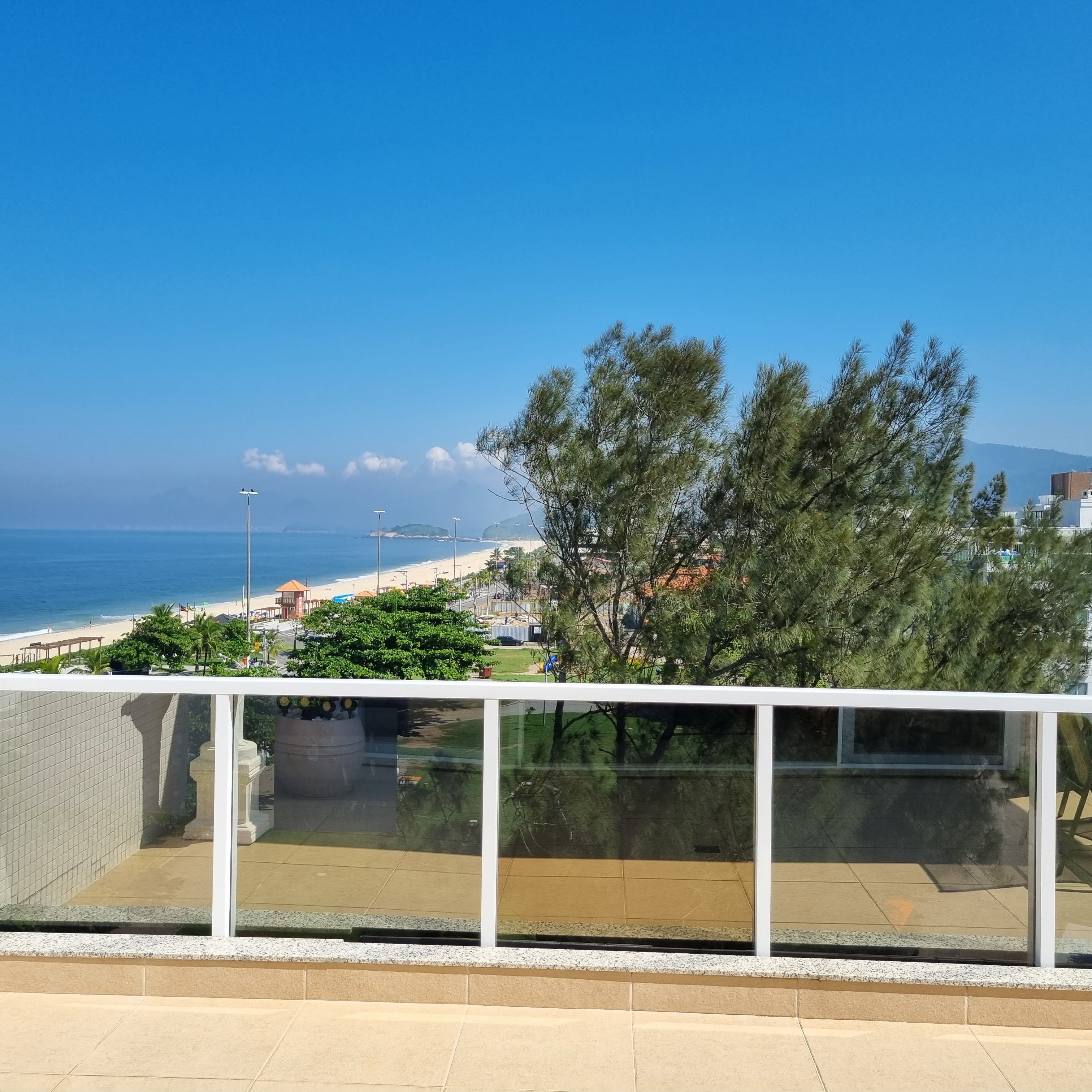 Imagem Cobertura com 4 Quartos à Venda, 299 m²em Piratininga - Niterói