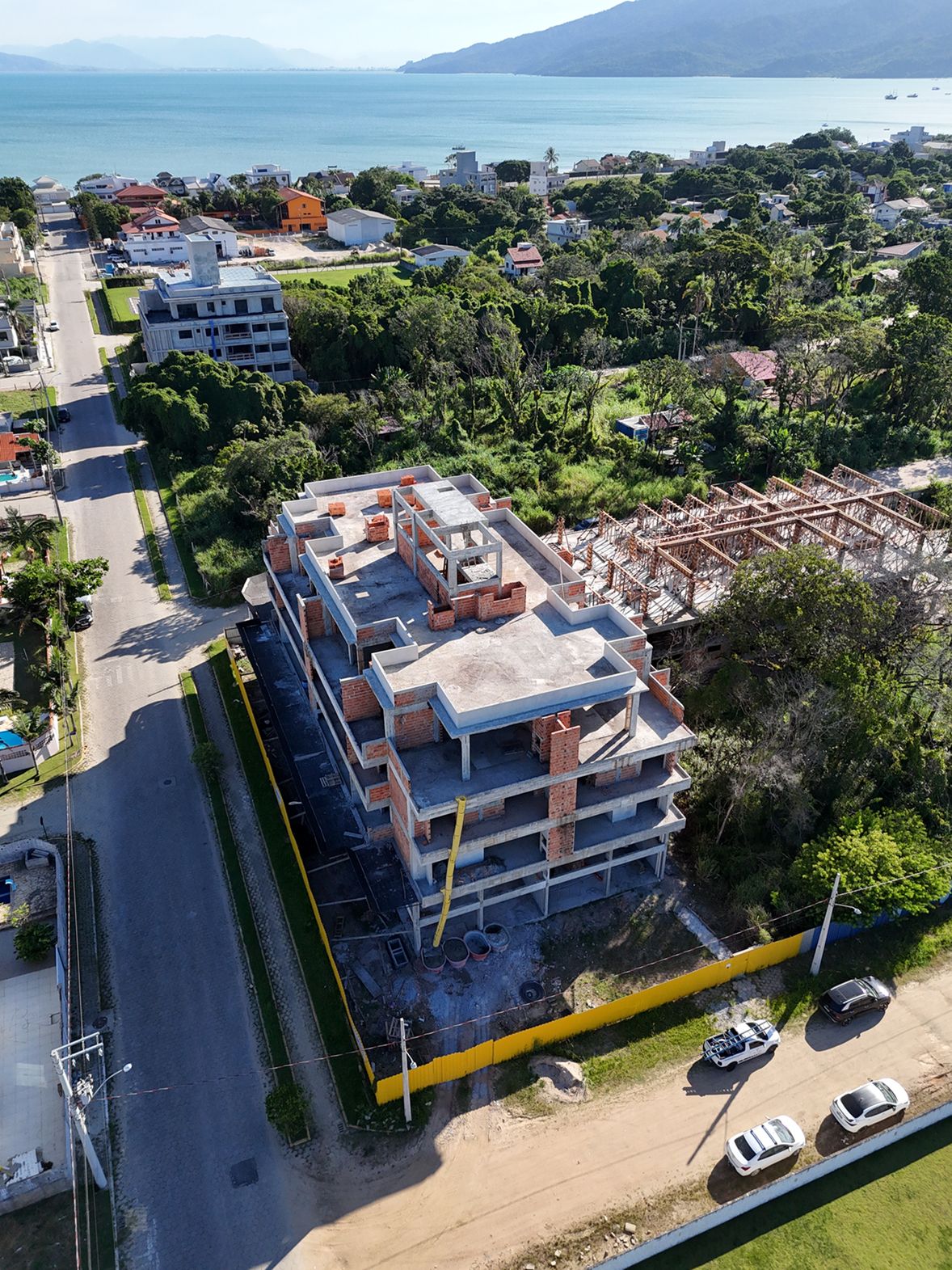 Imagem Apartamento com 2 Quartos à Venda, 81 m² em Bombinhas - Bombinhas