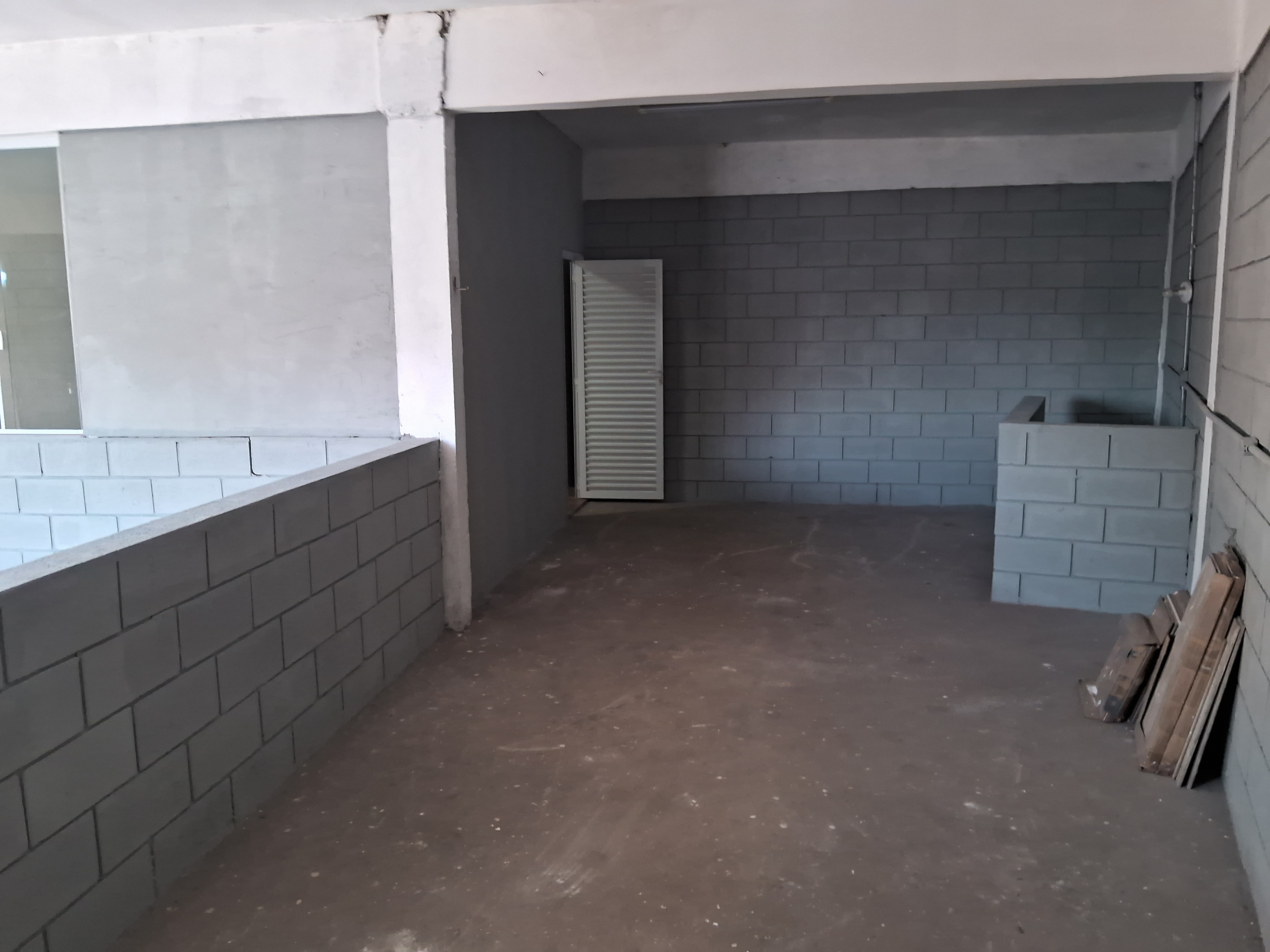 Foto do imóvel: Galpão à Venda, 256 m² em Rochdale - Osasco