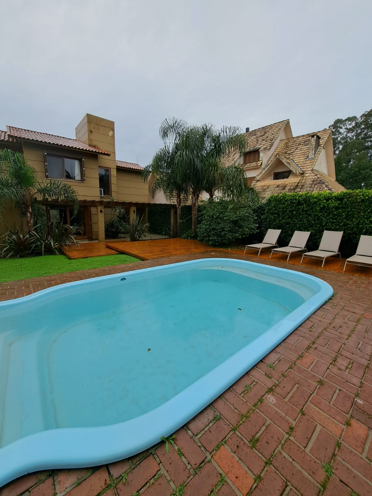 Imagem Casa com 3 Quartos à Venda, 300 m²em Laranjal - Pelotas