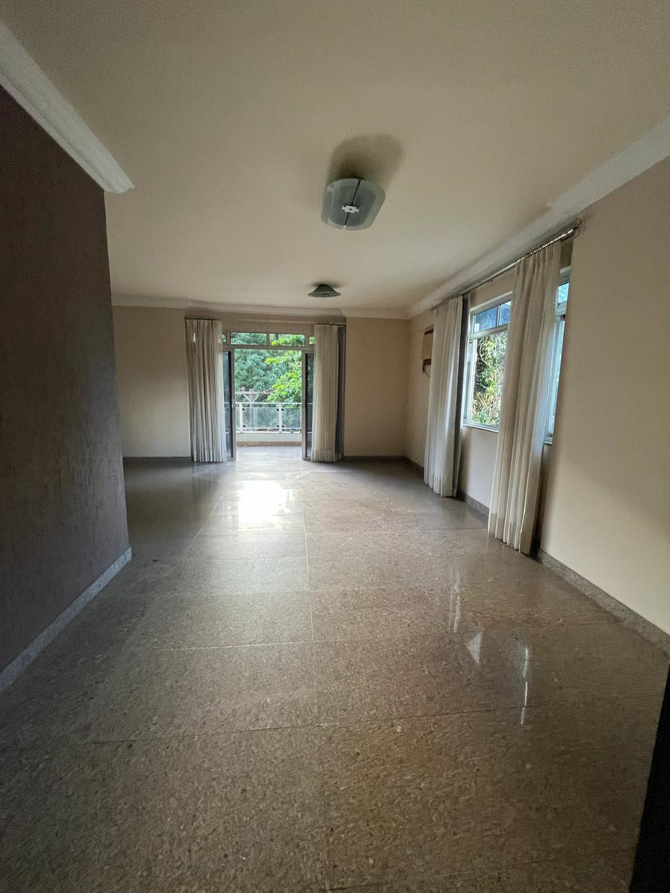 Imagem Apartamento com 4 Quartos à Venda, 240 m²em Umarizal - Belém