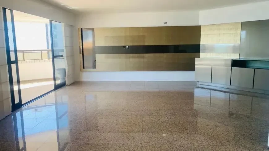Foto do imóvel: Apartamento com 3 Quartos à Venda, 225 m² em Meireles - Fortaleza