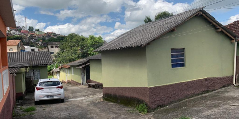 Imagem Casa de Vila com 14 Quartos à Venda, 1.400 m² em Centro - Santa Isabel