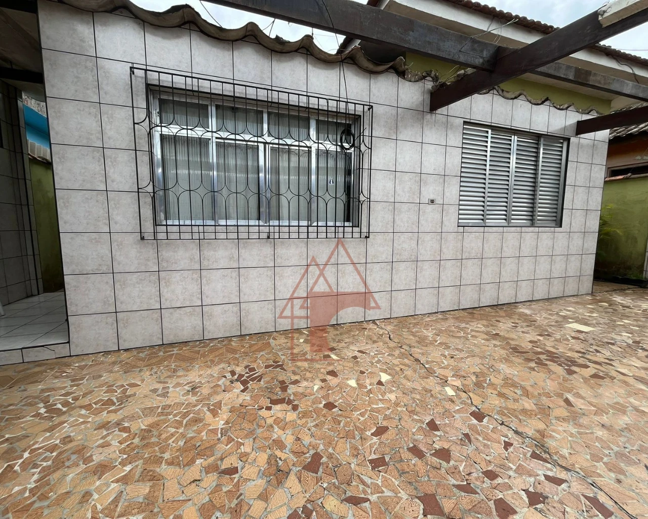 Imagem Casa com 2 Quartos à Venda, 22500 metros em Jardim Casqueiro - Cubatão