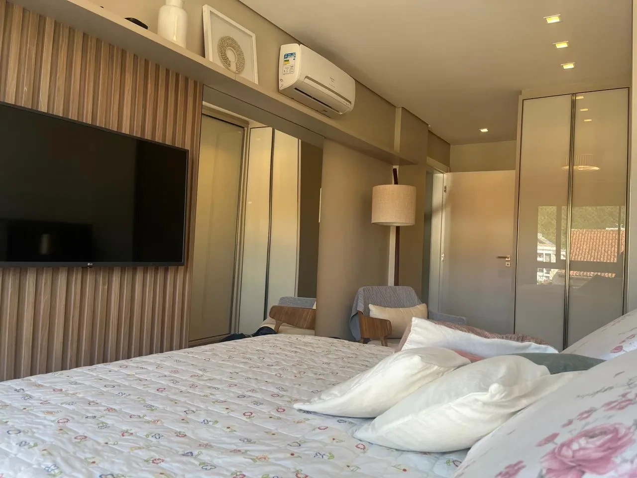 Imagem Apartamento com 2 Quartos à Venda, 100 m² em Jurerê - Florianópolis