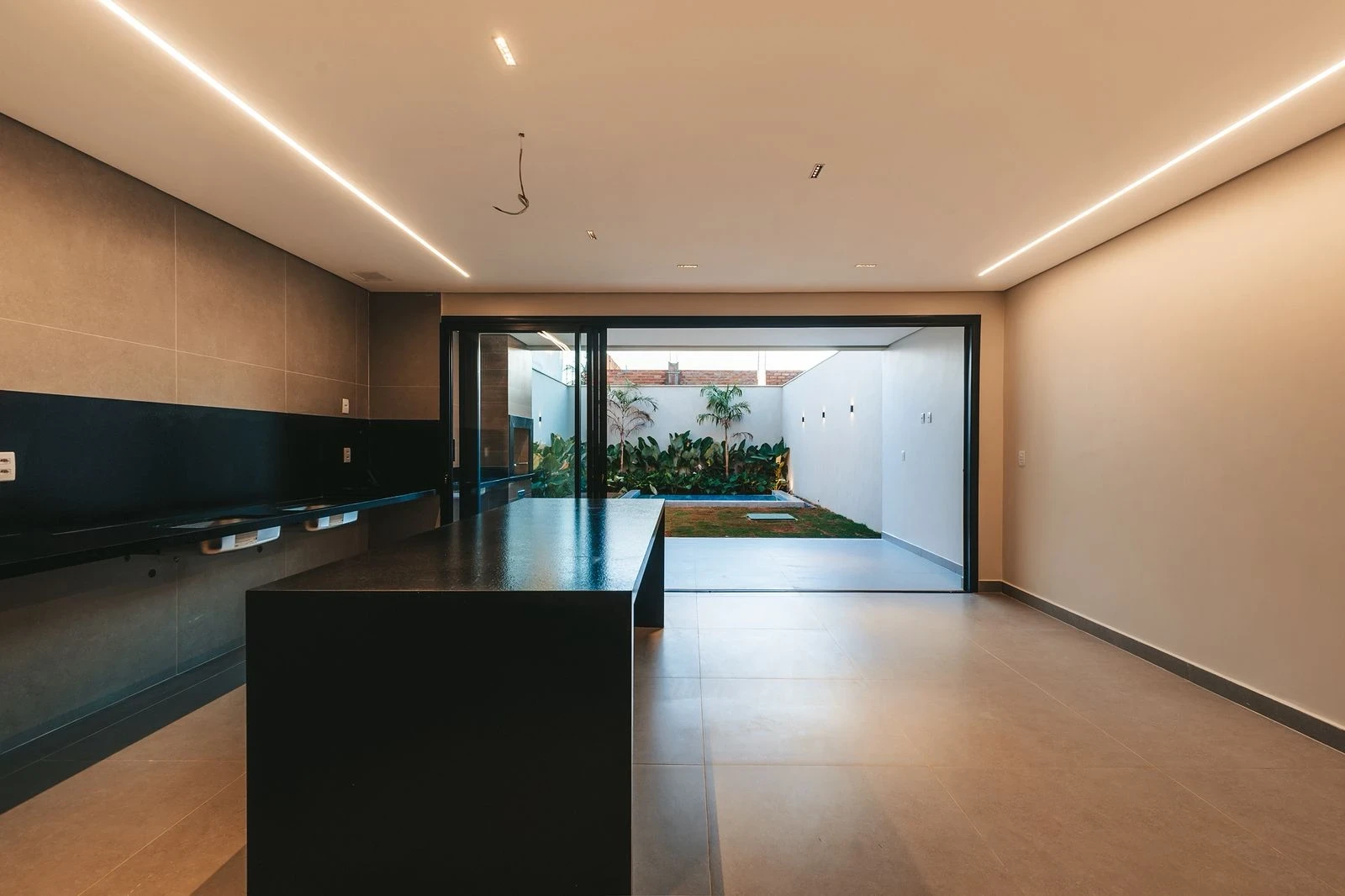 Imagem Sobrado com 3 Quartos à Venda, 217 m² em Jardim América - Goiânia