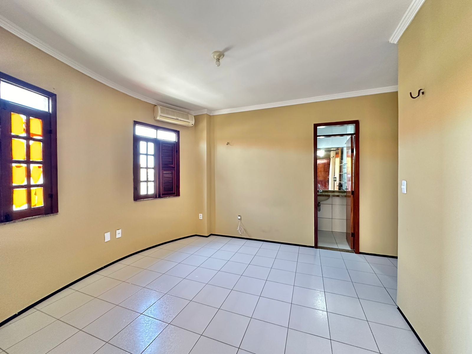 Imagem Casa de Condomínio com 4 Quartos à Venda, 134 m² em Sapiranga-Coité - Fortaleza