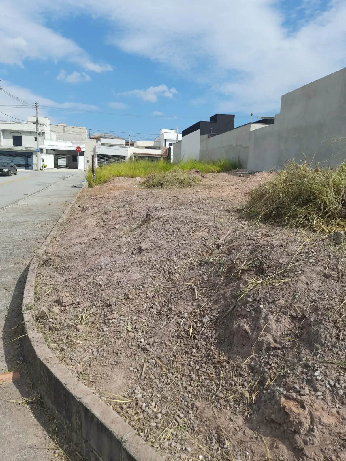 Foto do imóvel: Terreno à Venda, 247 metros em Portal dos Passaros - São José dos Campos