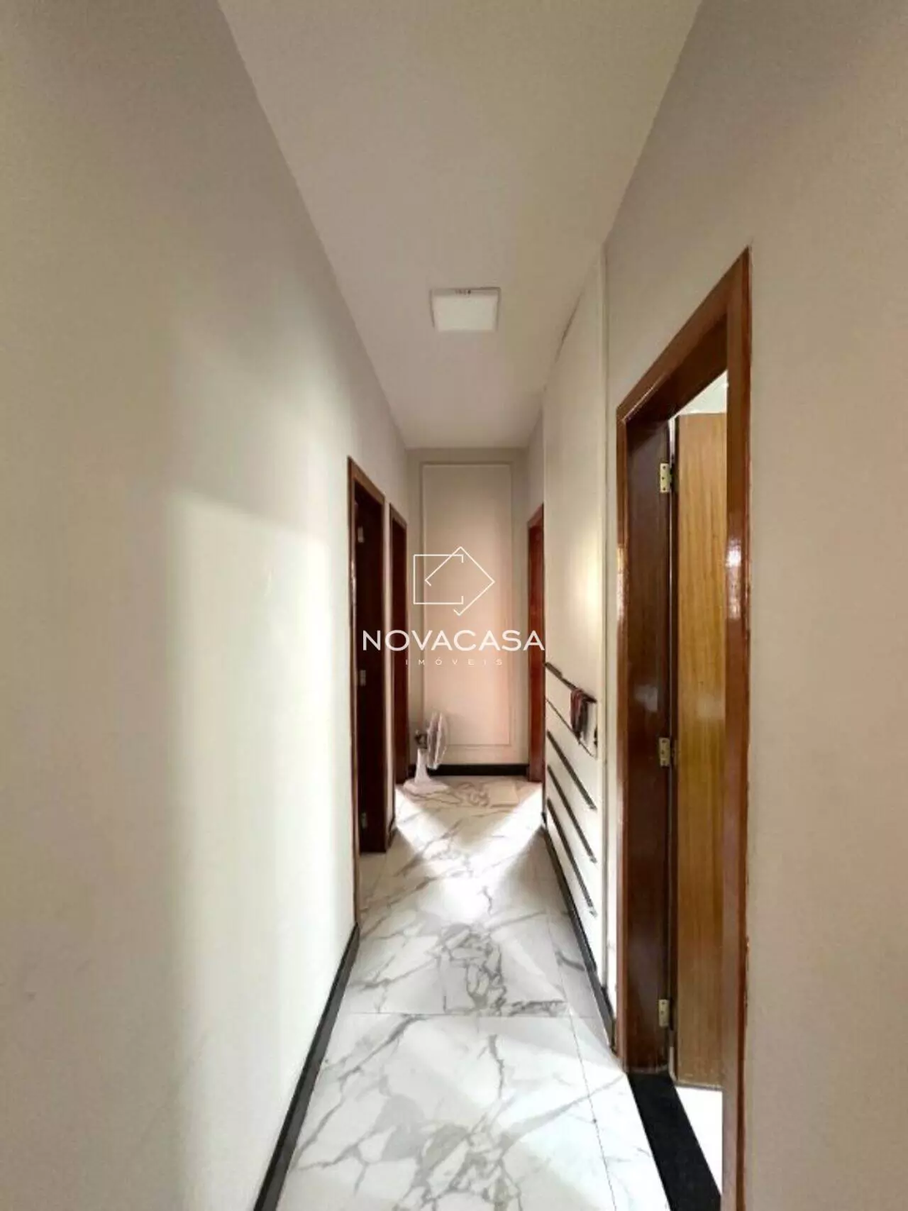 Foto do imóvel: Casa com 5 Quartos à Venda, 250 m² em Rio Branco - Belo Horizonte