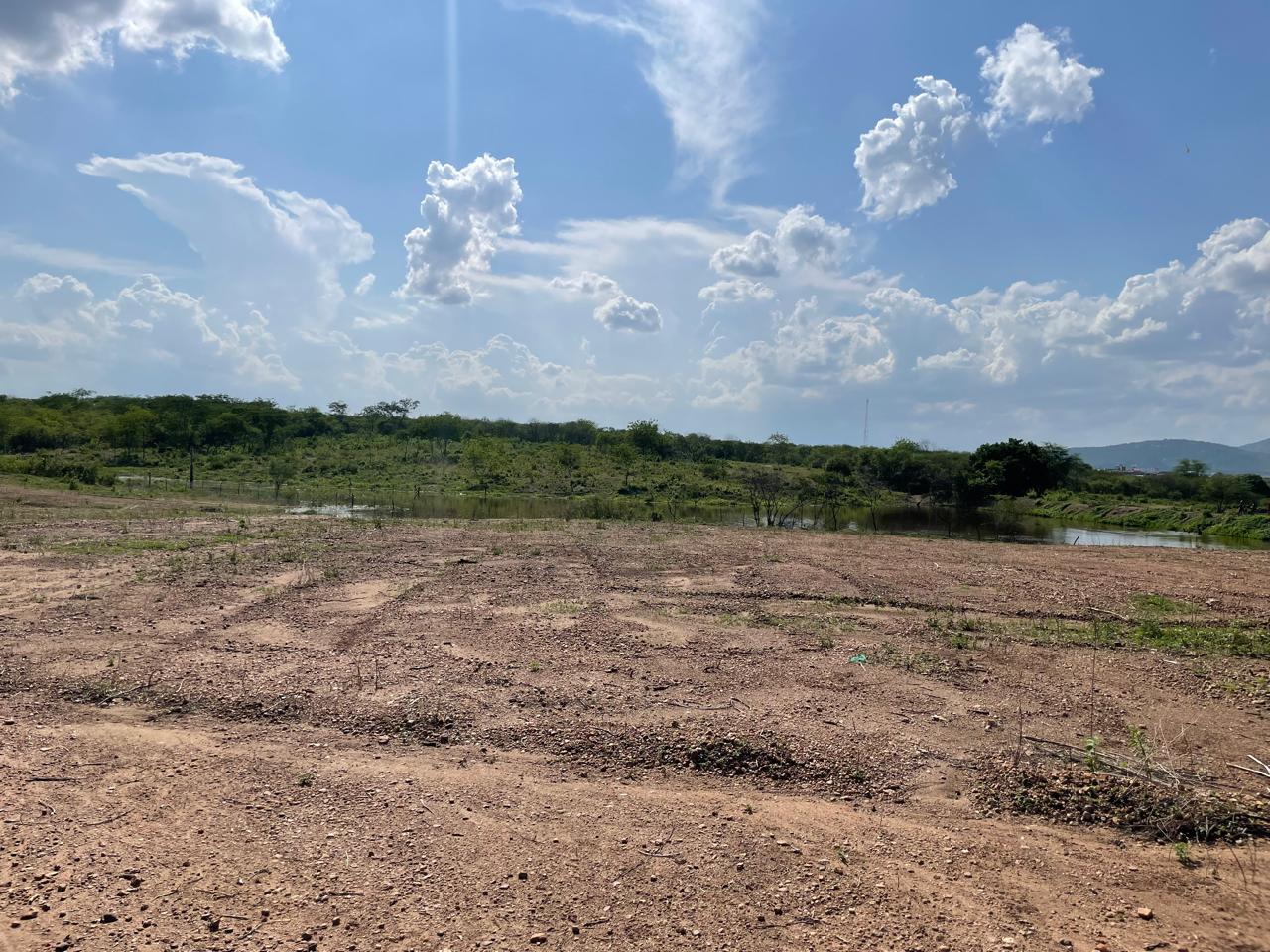 Foto do imóvel: Terreno à Venda ou Locação, 1.000 m² em Zona Rural - Itaporanga