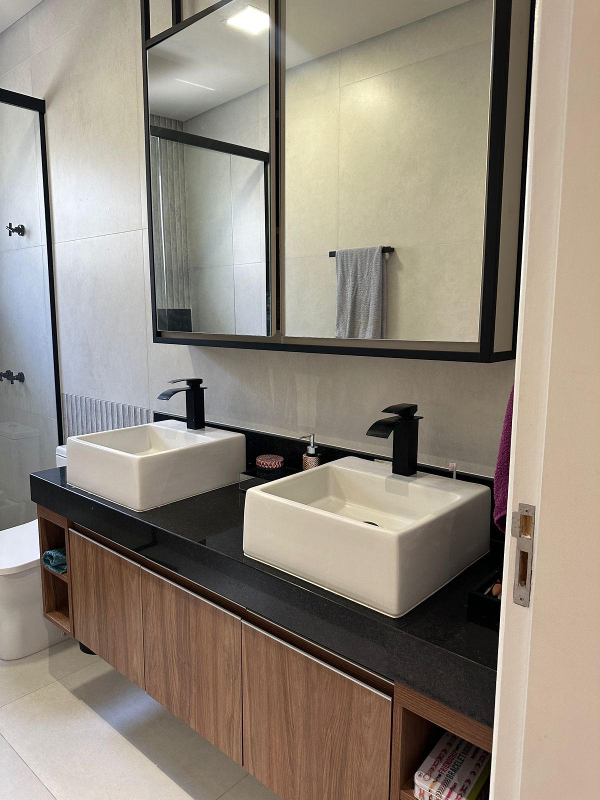 Imagem Casa de Condomínio com 3 Quartos à Venda, 270 m²em Medeiros - Jundiaí