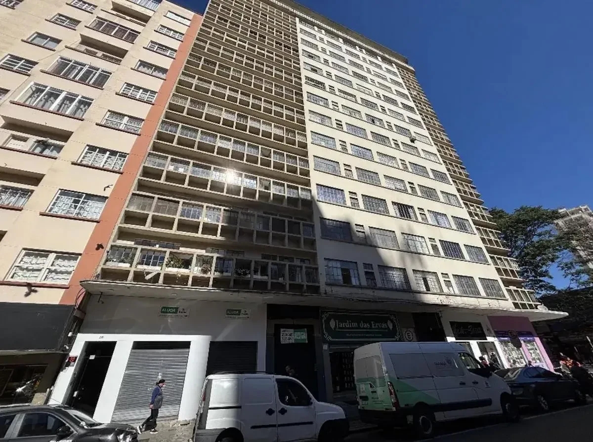 Imagem Apartamento com 1 Quarto à Venda, 31 m² em Centro - Curitiba