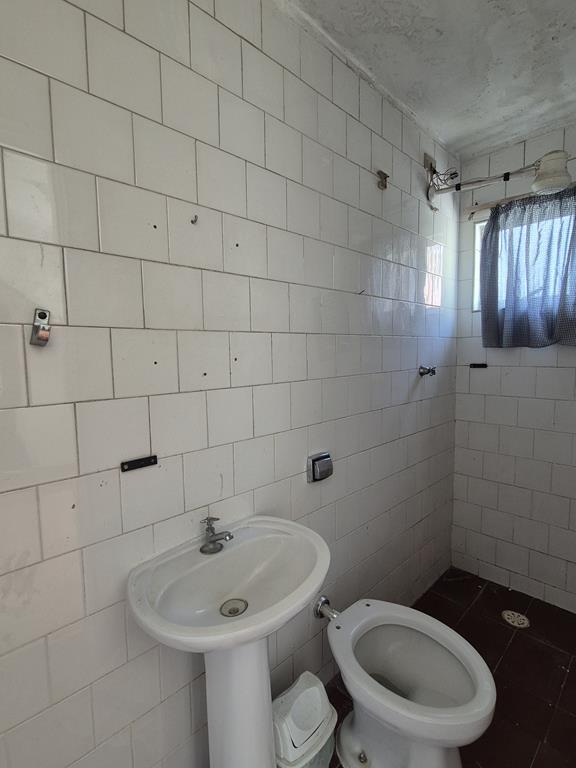 Imagem Casa com 1 Quarto à Venda, 180 m²em Vila M Genoveva - Jundiaí