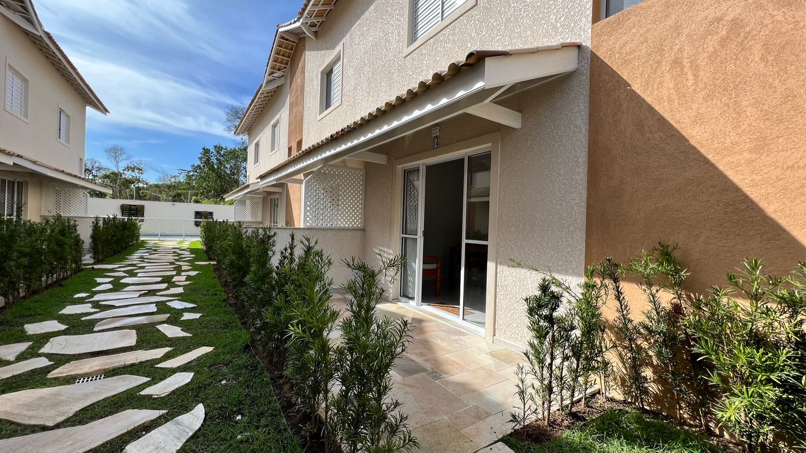 Imagem Casa de Condomínio com 2 Quartos para Alugar, 81 m²em São Lourenço - Bertioga