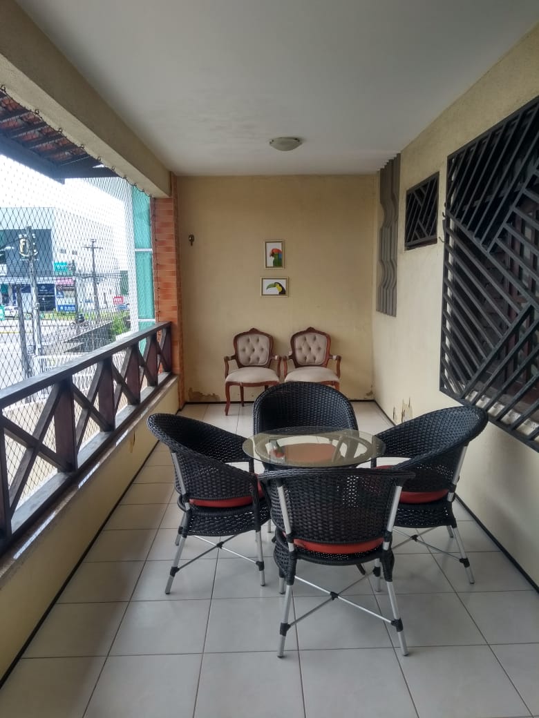 Imagem Casa com 4 Quartos à Venda, 250 m²em Cidade dos Funcionários - Fortaleza