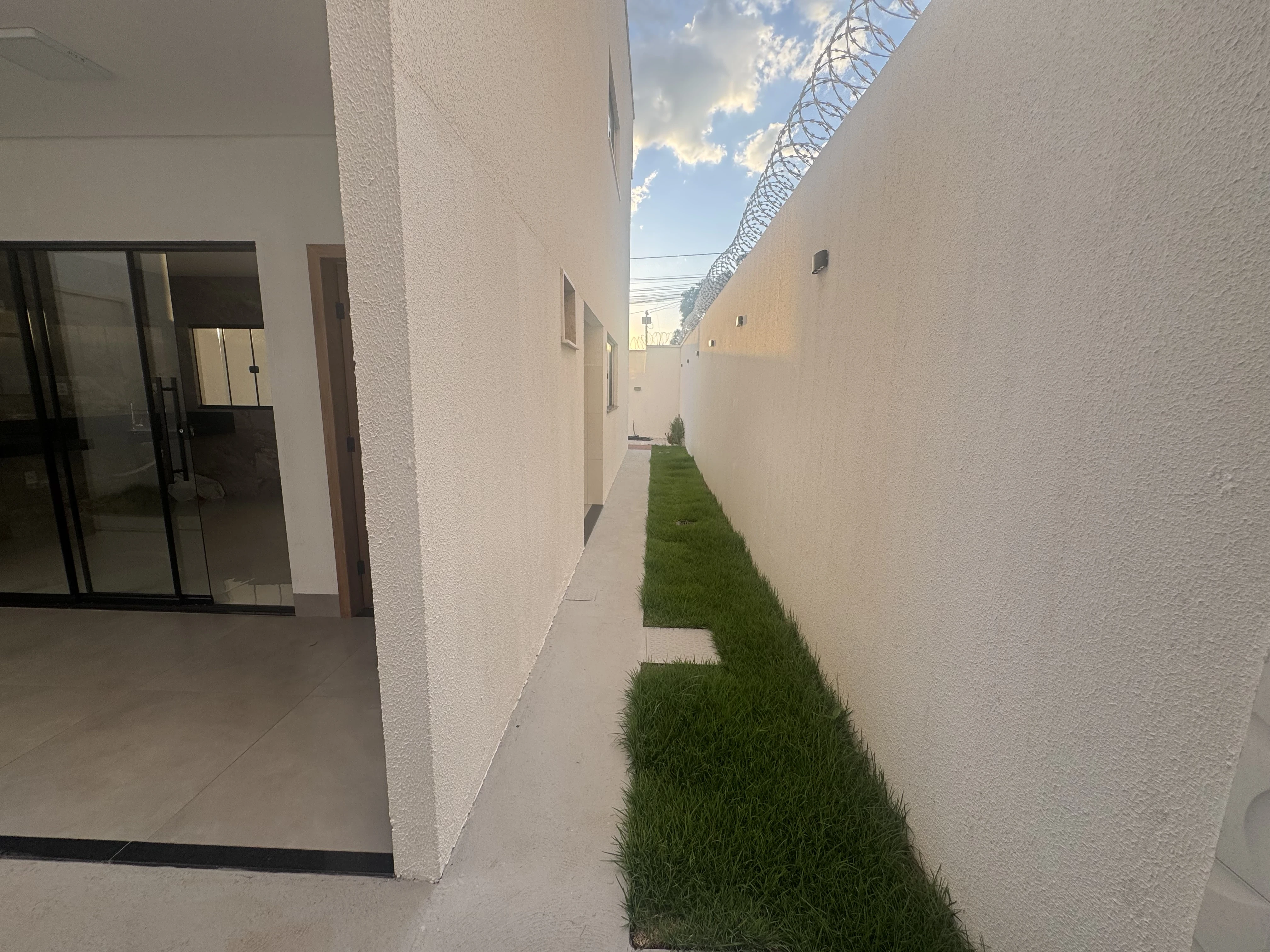 Foto do imóvel: Sobrado com 3 Quartos à Venda, 135 m² em Jardim América - Goiânia
