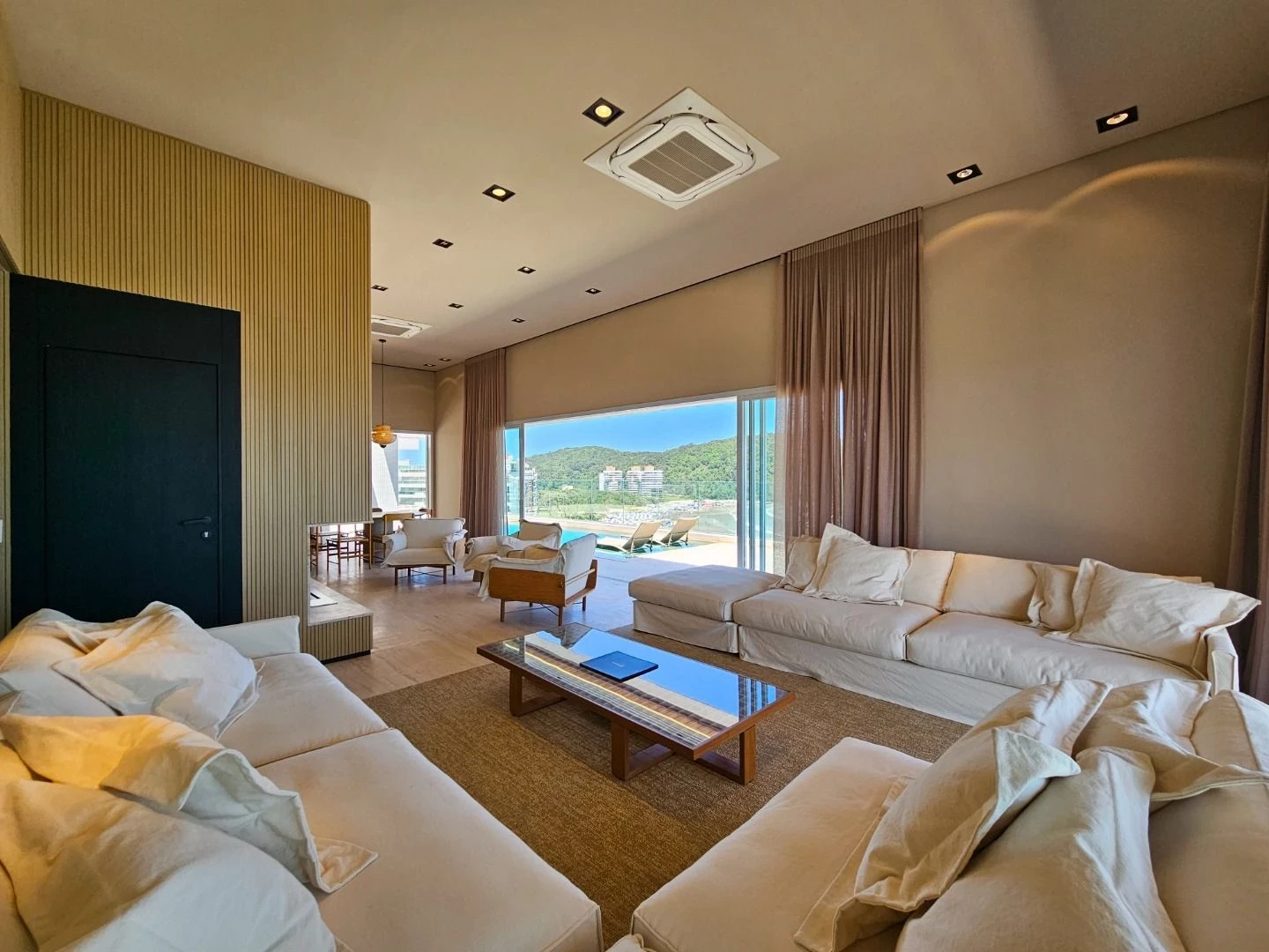 Imagem Cobertura com 6 Quartos à Venda, 619 m² em Riviera - Bertioga