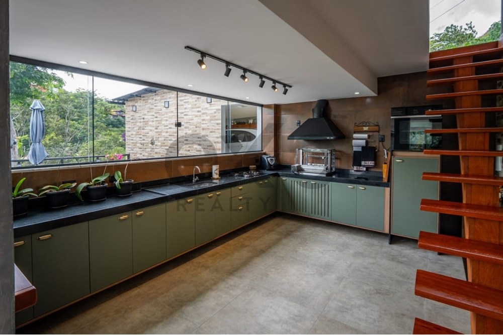 Foto do imóvel: Casa de Condomínio com 5 Quartos à Venda, 608 m² em Itaipava - Petrópolis