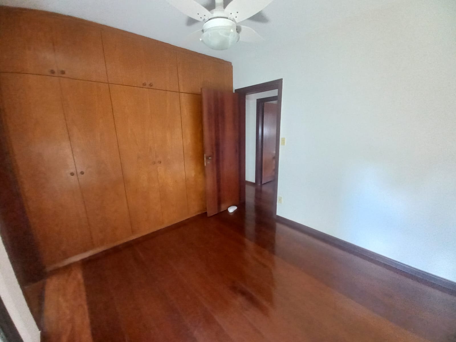Imagem Apartamento com 3 Quartos à Venda, 132 m²em Cambuí - Campinas