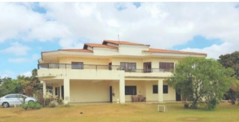 Casa com 5 Quartos à Venda, 500 m² em Park Way - Brasília