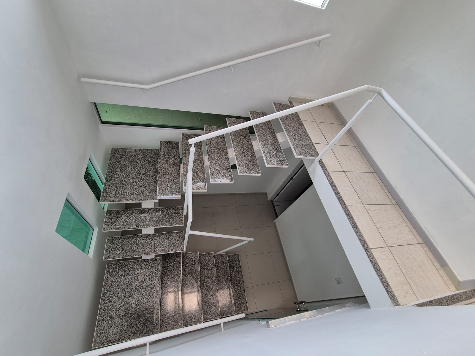 Imagem Casa de Condomínio com 3 Quartos à Venda ou Locação, 300 m²em Tarumã - Manaus