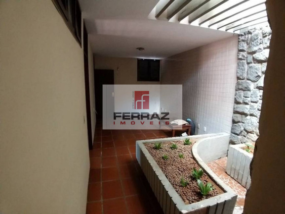 Casa com 3 Quartos à Venda ou Locação, 320 m² em Candelária - Natal