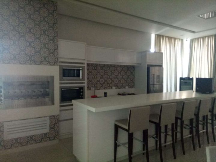 Imagem Apartamento com 4 Quartos à Venda, 220 m² em Itapema