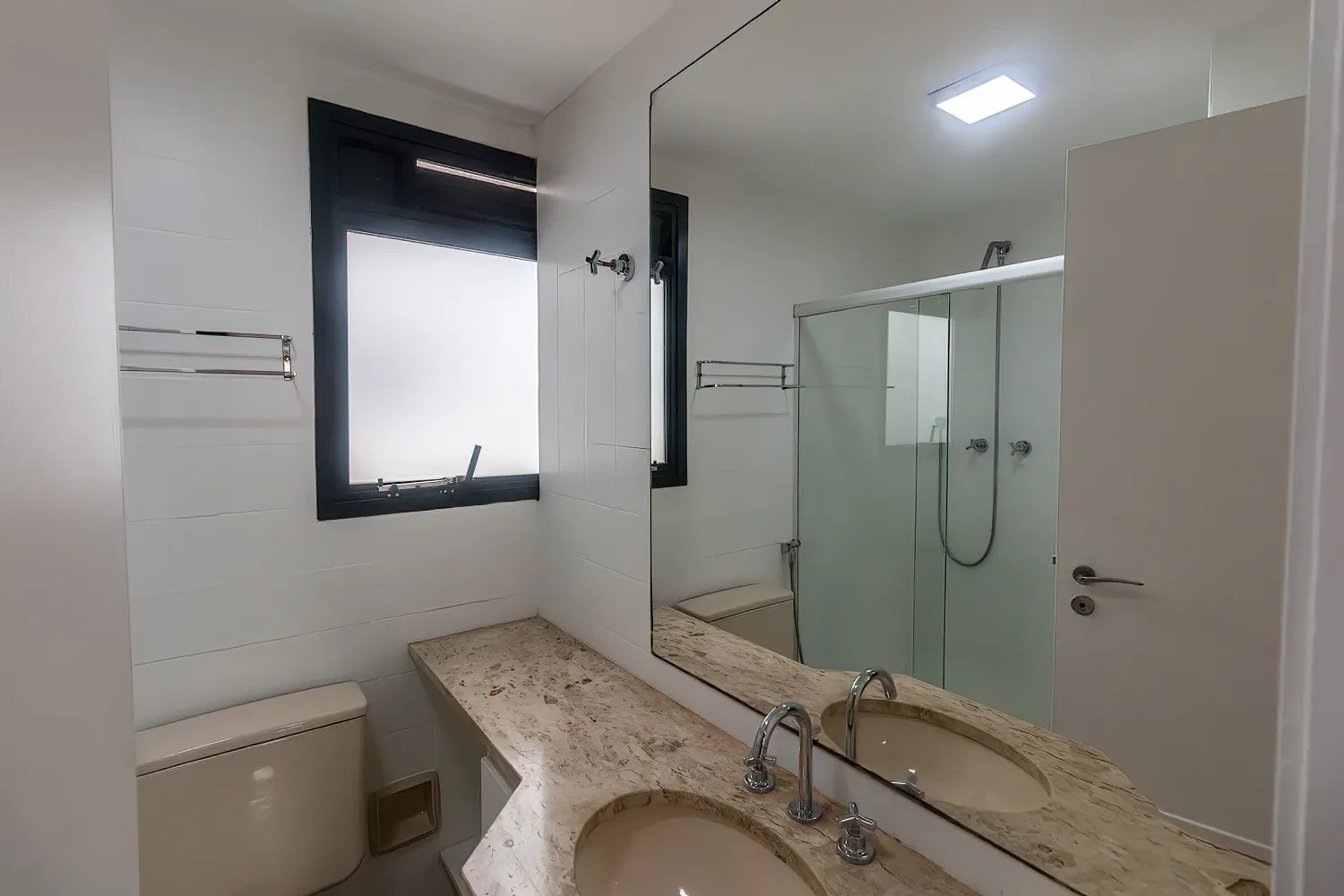 Imagem Apartamento com 4 Quartos para Alugar, 143 m² em Itaim Bibi - São Paulo