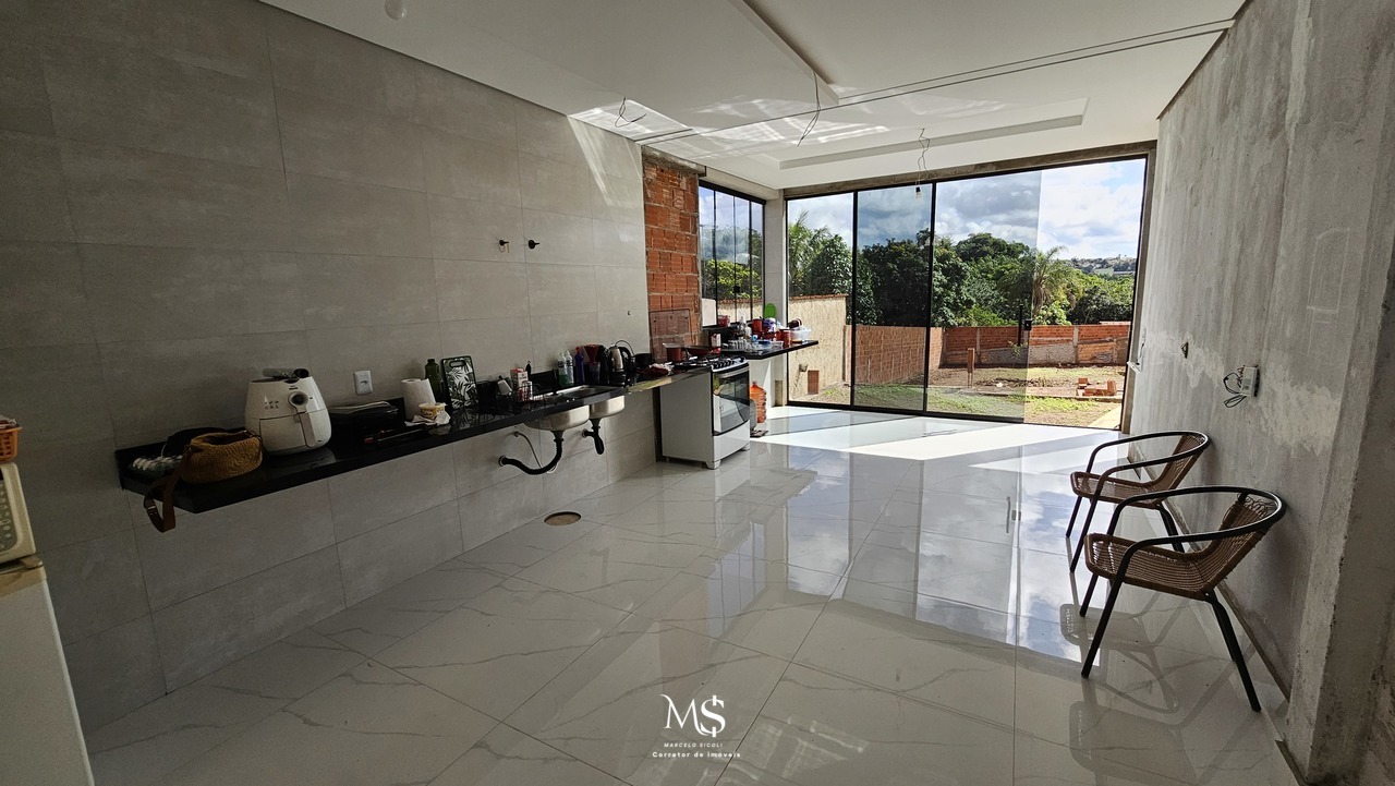 Imagem Casa com 4 Quartos à Venda, 350 m² em Setor Habitacional Vicente Pires - Trecho 3 - Brasília