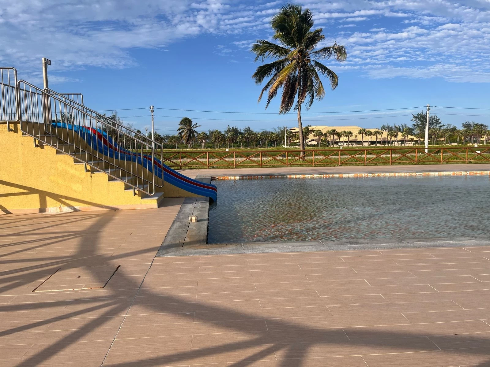 Imagem Terreno em Condomínio à Venda, 404 m² em Cumbuco - Caucaia
