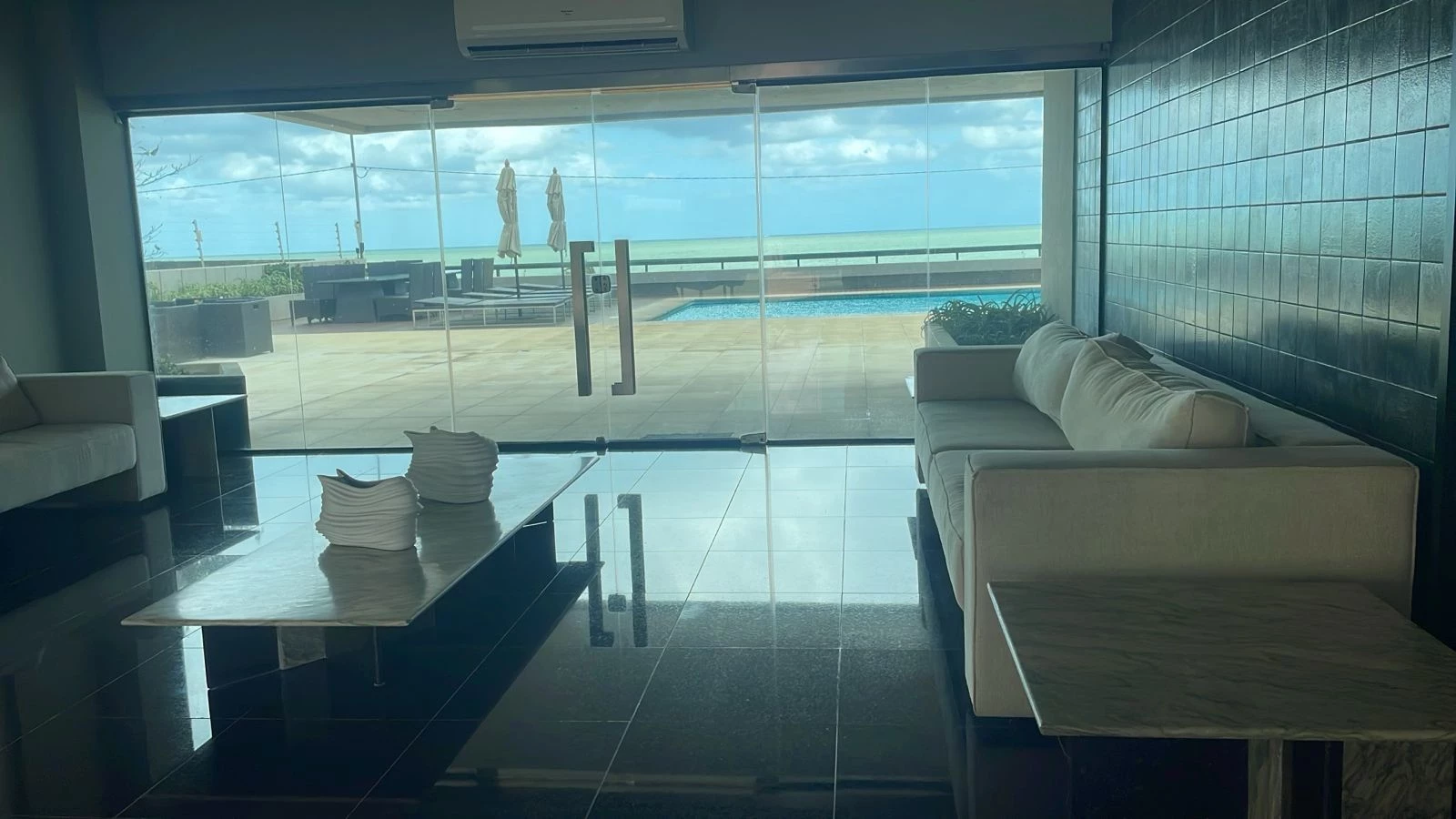 Imagem Apartamento com 4 Quartos para Alugar, 413 m² em Piedade - Jaboatão dos Guararapes