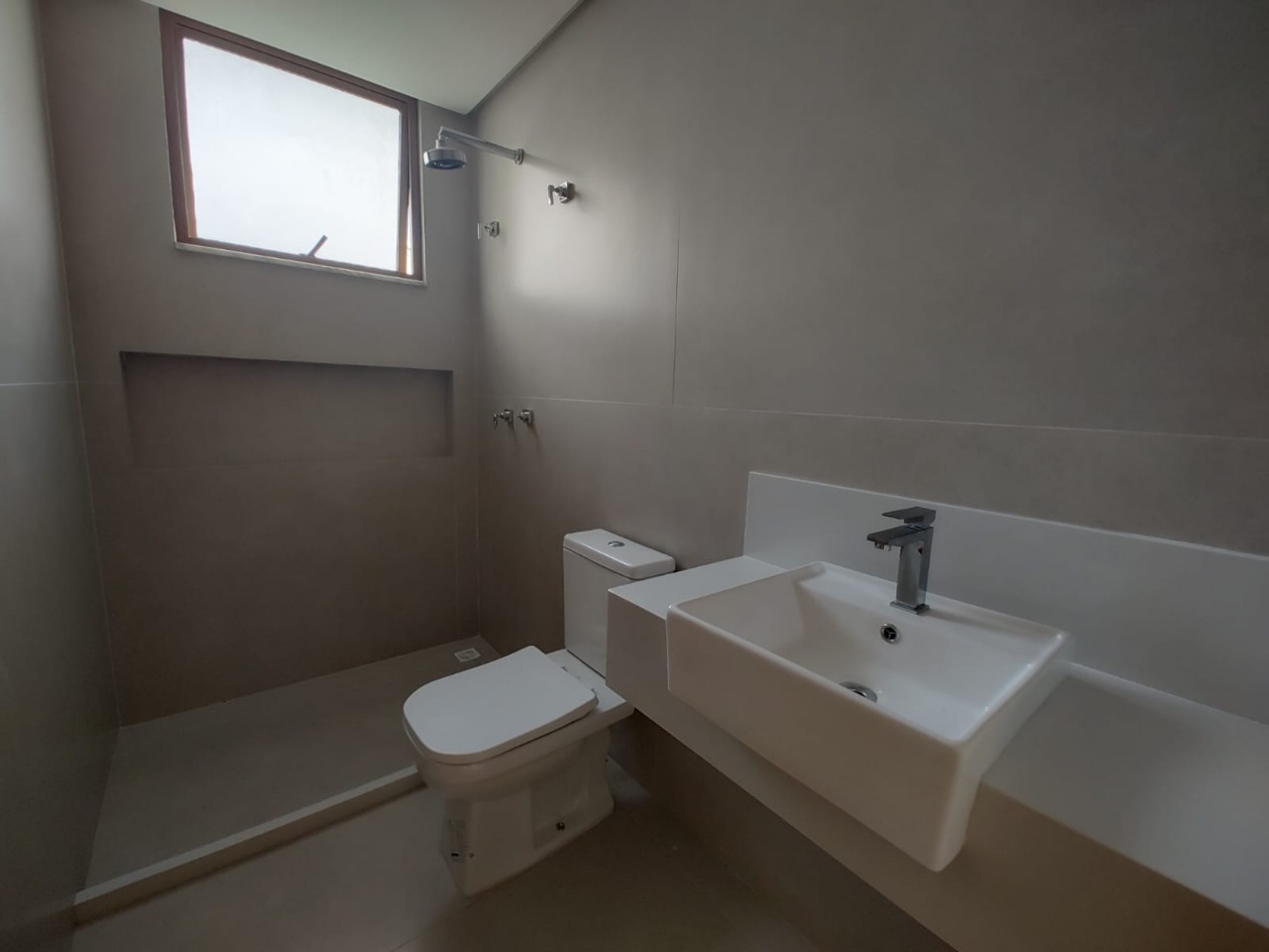 Imagem Casa de Condomínio com 5 Quartos à Venda, 375 m²em Praia do Forte - Mata de São João