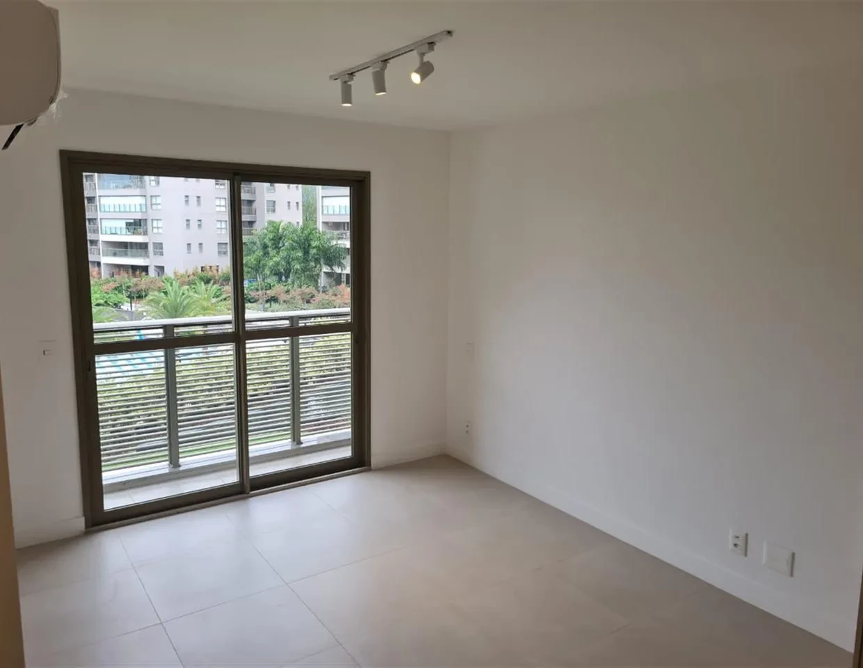 Imagem Apartamento com 3 Quartos para Alugar, 120 m² em Barra da Tijuca - Rio de Janeiro