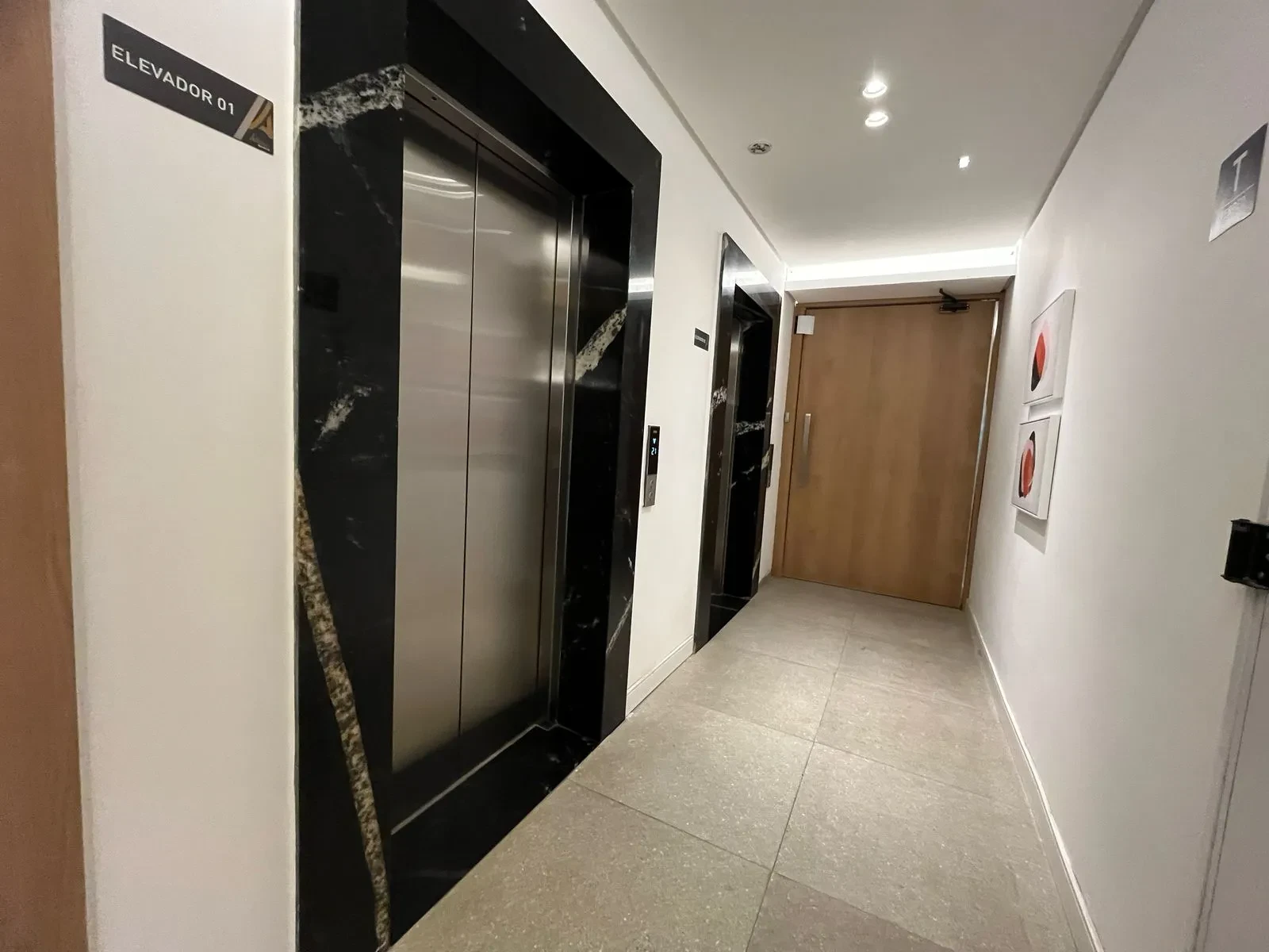 Imagem Apartamento com 2 Quartos à Venda, 75 m² em José Menino - Santos