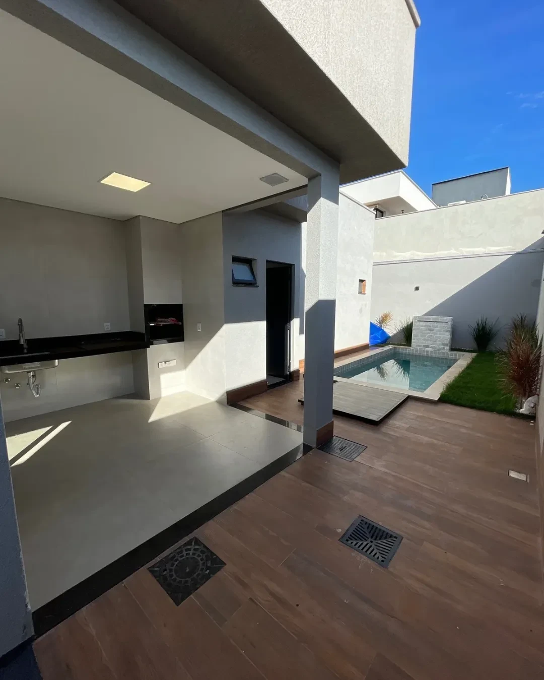 Imagem Casa de Condomínio com 4 Quartos à Venda, 180 metro em Terras Alpha Residencial 1 - Senador Canedo