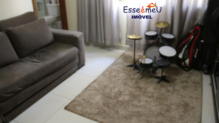 Imagem Casa com 5 Quartos à Venda, 250 m² em Jardins Madri - Goiânia