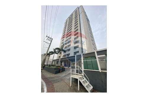 Sala Comercial à Venda, 52 m²em Jardim São Dimas - São José dos Campos