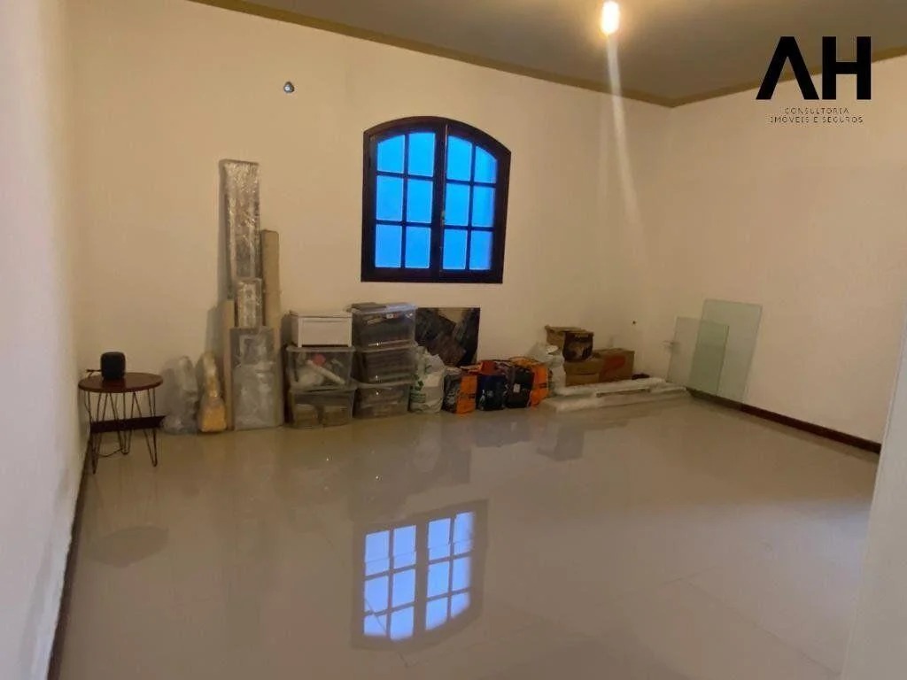 Imagem Casa com 3 Quartos à Venda, 360 m²em Piratininga - Niterói