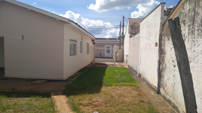 Imagem Casa com 2 Quartos à Venda,  em Amizade - Araçatuba