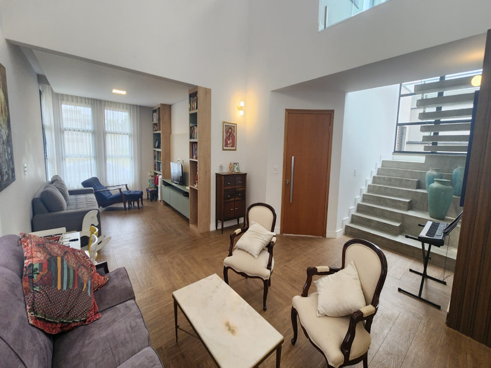 Imagem Casa de Condomínio com 4 Quartos à Venda, 252 m²em Jardim Novo Mundo - Jundiaí