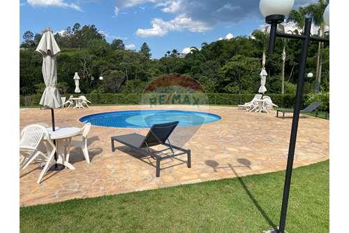 Imagem Casa de Condomínio com 3 Quartos à Venda, 293 m²em Centro - Jambeiro