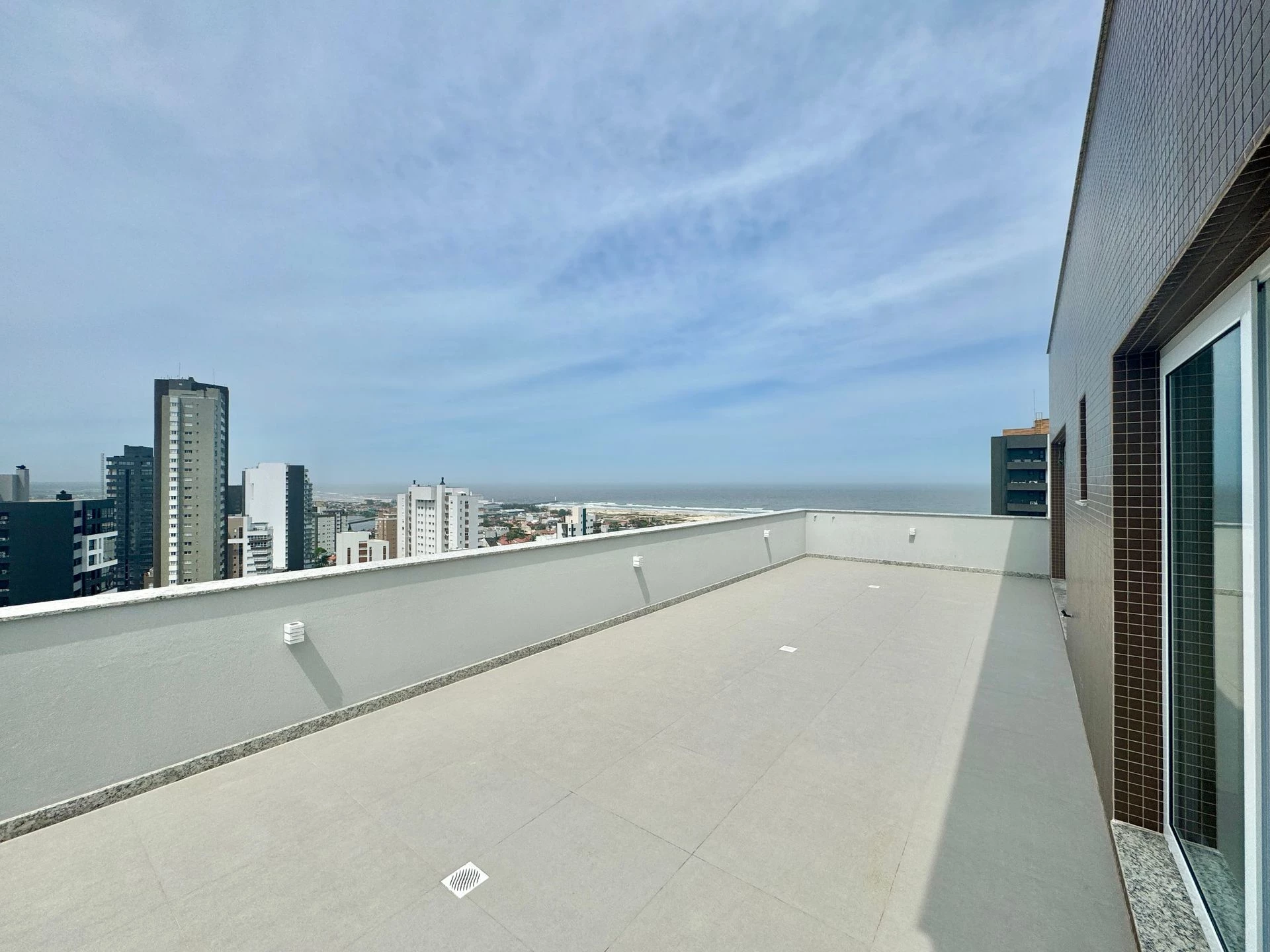 Imagem Cobertura com 3 Quartos à Venda, 276 m² em Torres - Torres
