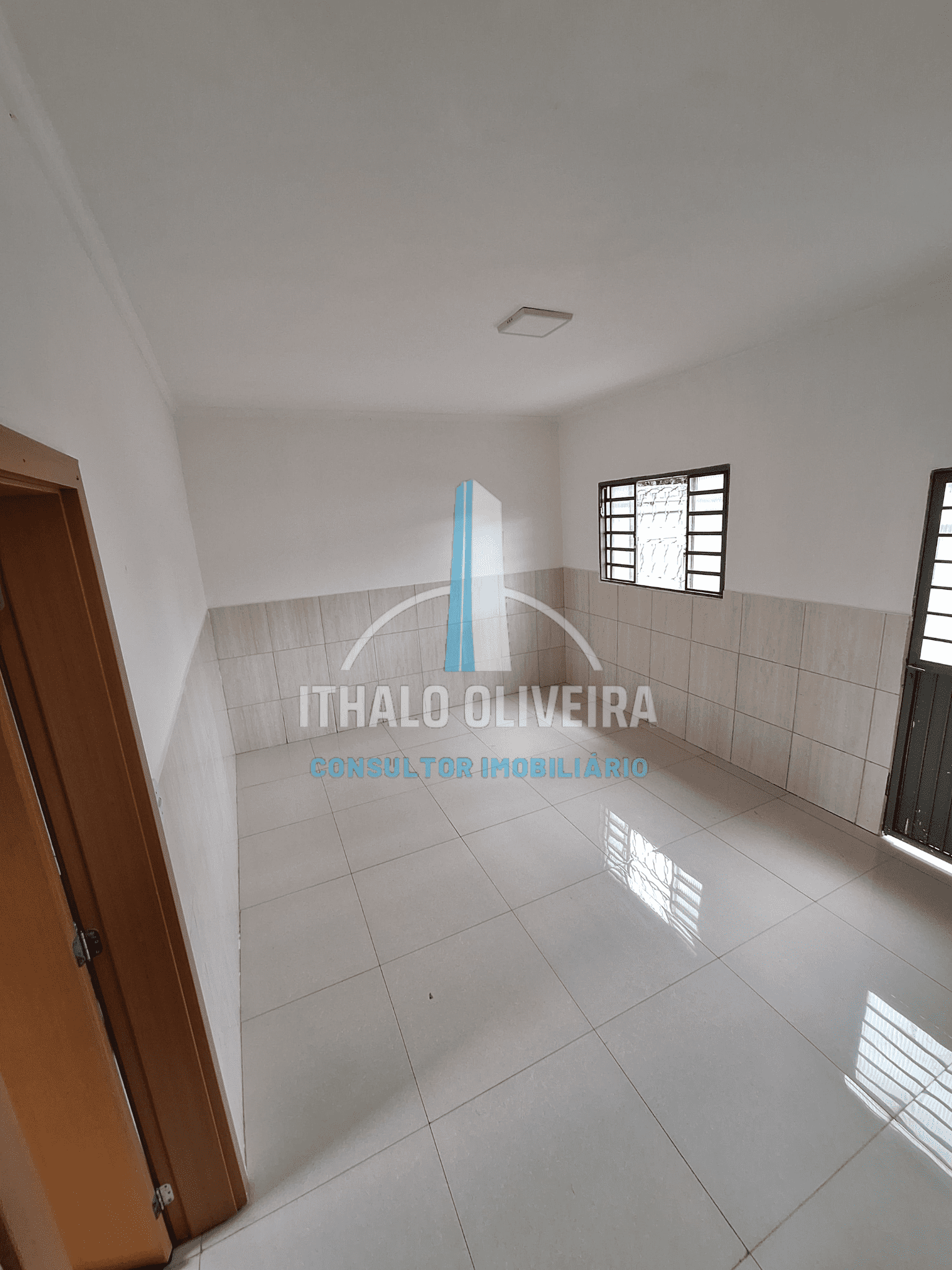 Imagem Casa com 3 Quartos à Venda, 360 m²em Santo Hilário - Goiânia