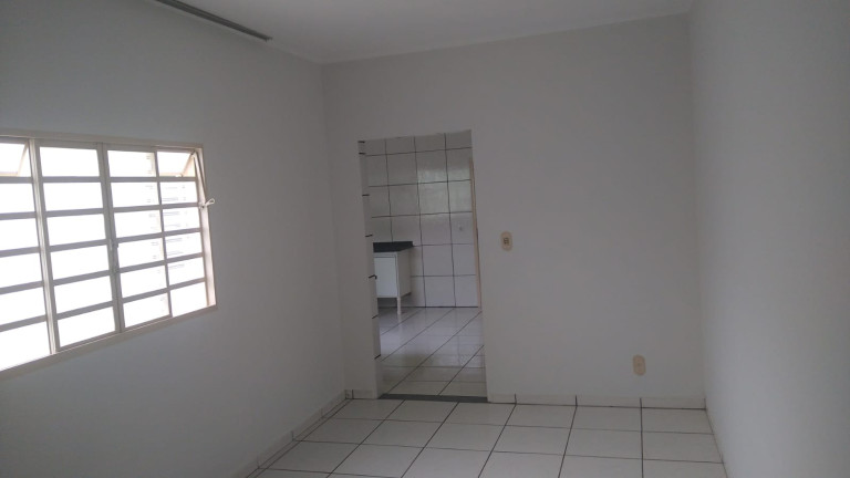 Imagem Casa com 3 Quartos à Venda, 200 m² em Palmeiras - Araçatuba
