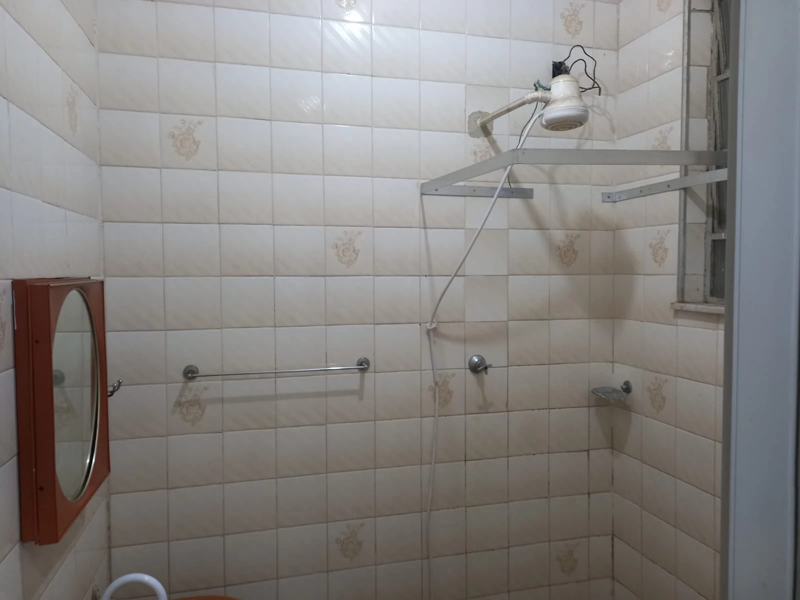 Foto do imóvel: Kitnet com 1 Quarto para Alugar, 35 m² em Realengo - Rio de Janeiro