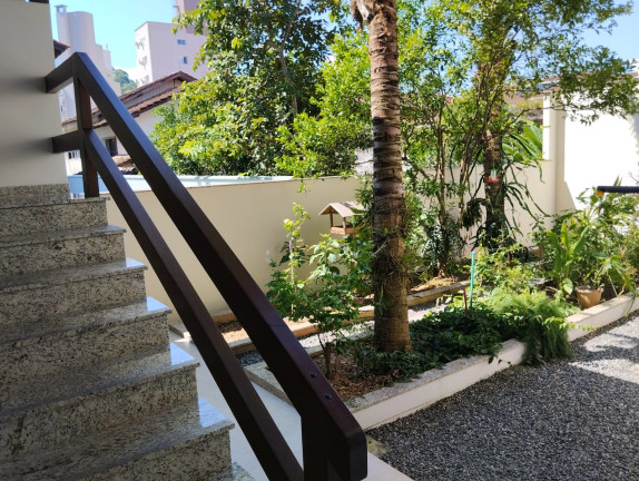 Imagem Casa com 4 Quartos à Venda, 400 m² em Garcia - Blumenau